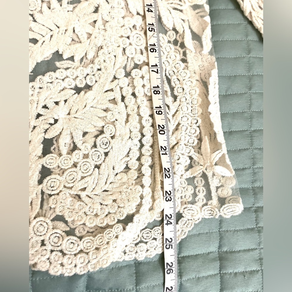 Beautiful lace semi sheer long sleeve blouse, floral embroidery, size M - Picture 6 of 8